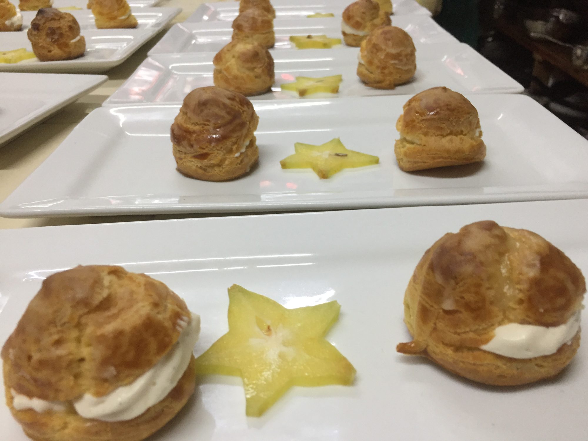 Profiteroles maison et carambole